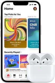 iPhone 17e, voorkant, Apple Music-app met Beginscherm geopend, naast AirPods Pro 3 in geopende MagSafe-oplaadcase